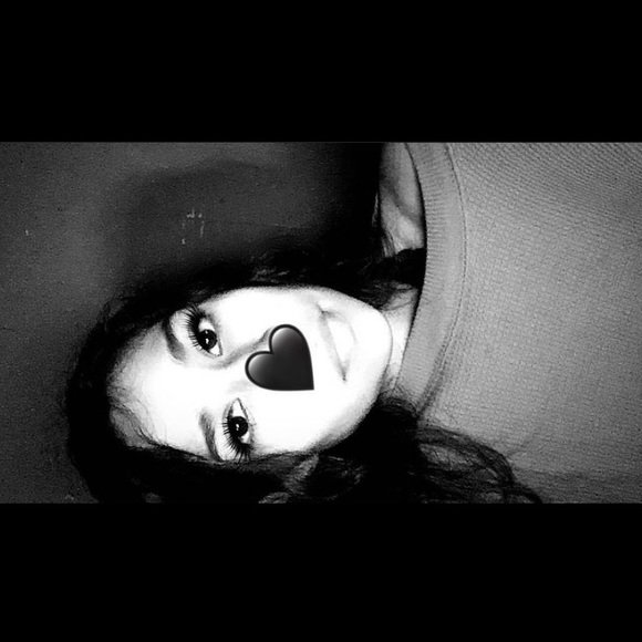 Meet your Posher, Cristal - Picture 1 of 1